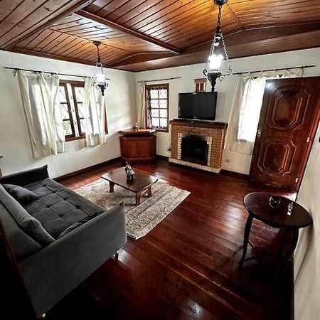 Casa Completa - Campos Do Jordaoヴィラ エクステリア 写真