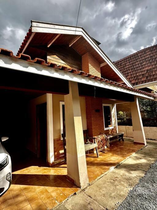 Casa Completa - Campos Do Jordaoヴィラ エクステリア 写真